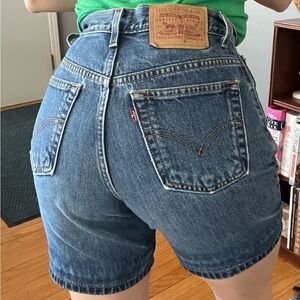 Levi’s Shorts Size Juniors 3 Dark Wash